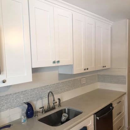 White kitchen with a curved breakfast bar — photo 13 of 13, by GT Stone and Cabinets Installation in South Amboy, NJ