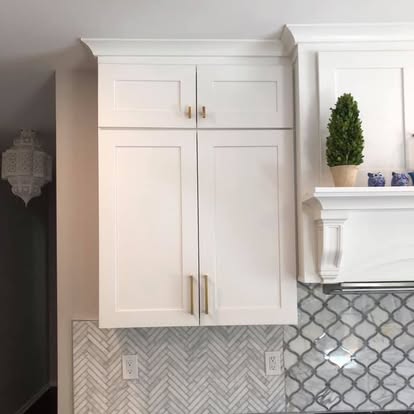 White kitchen, brass fixtures, arabesque backsplash — photo 7 of 19, by GT Stone and Cabinets Installation in South Amboy, NJ