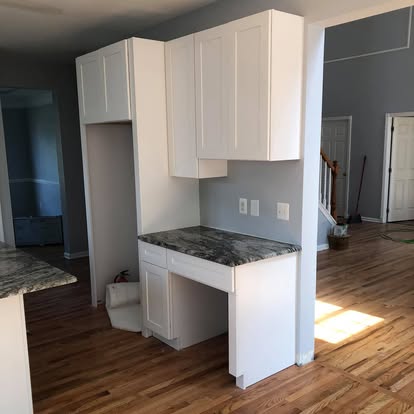 White cabinets, Viscont White granite — photo 2 of 10, by GT Stone and Cabinets Installation in South Amboy, NJ
